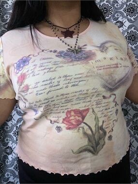 Women's Pink Floral Short Sleeve Graphic Tee with Ruffle Hem